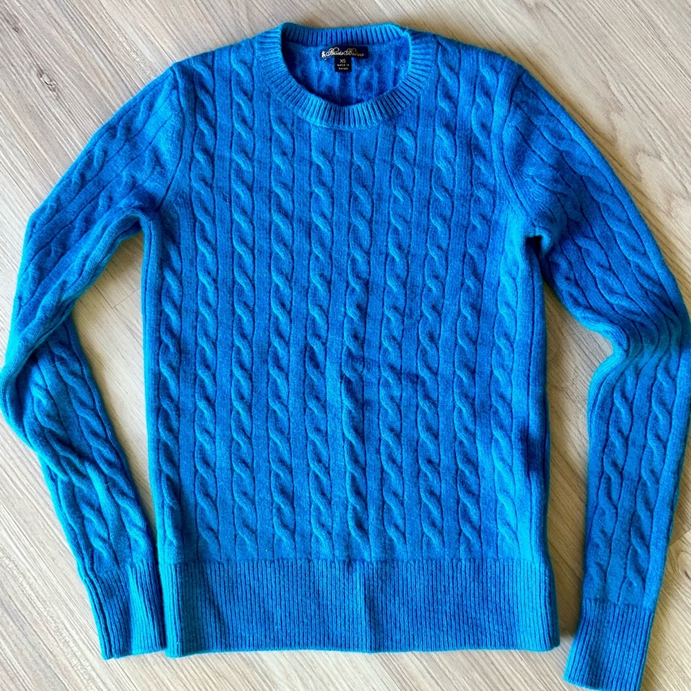 Brooks Brothers Women’s Cable Knit Cashmere Sweater XS  Blue Minimalist Preppy